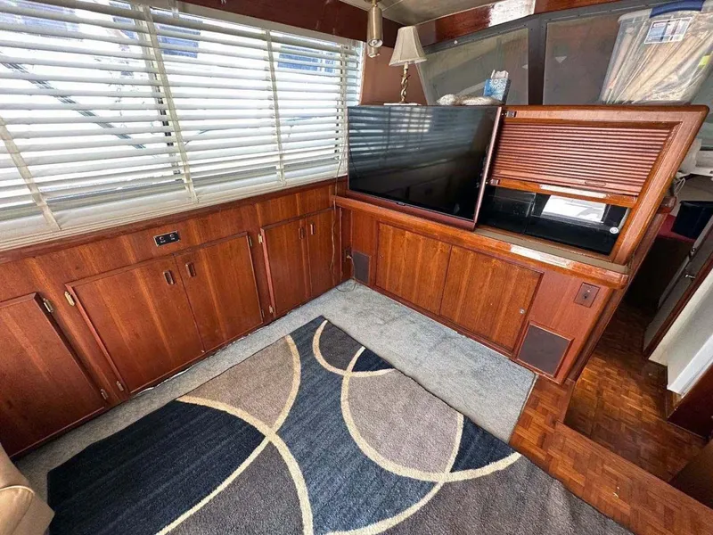 Slide: The Image of Salon to Port - 5