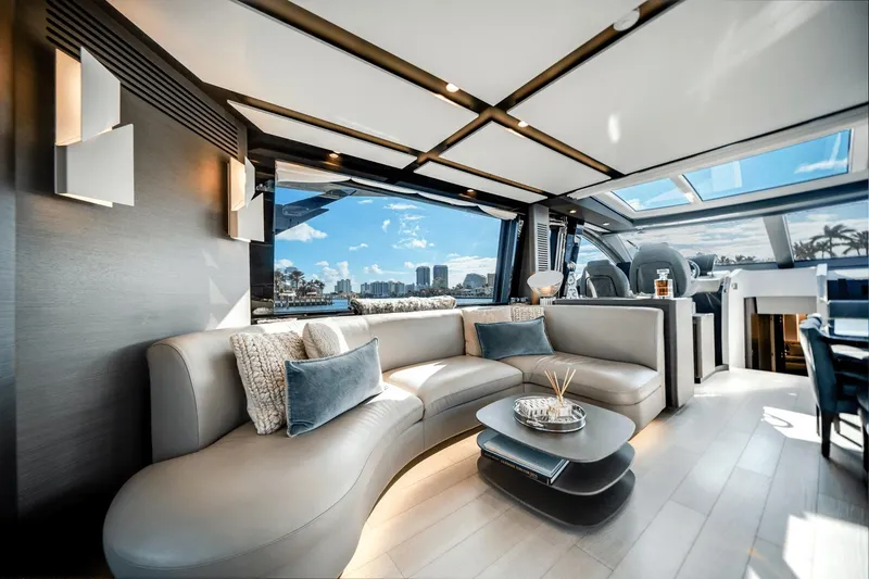 Slide: The Image of Azimut S8 2023 - 24