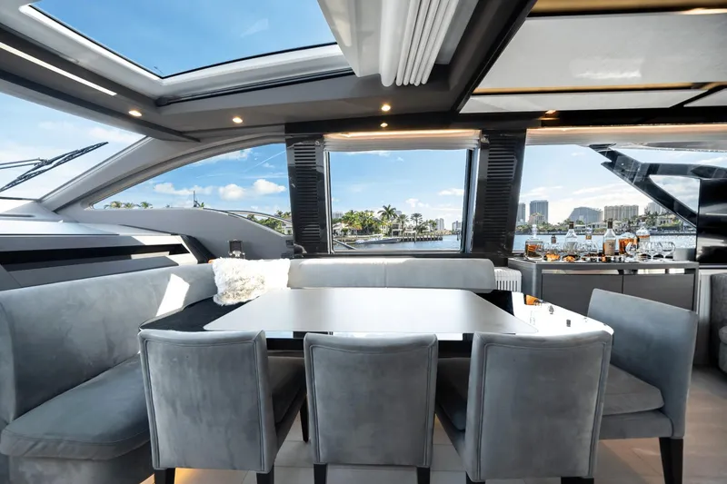Slide: The Image of Azimut S8 2023 - 31