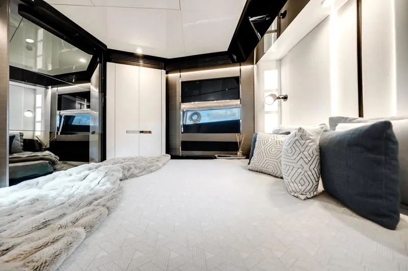 Slide: The Image of Azimut S8 2023 - 51