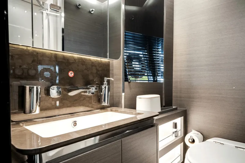 Slide: The Image of Azimut S8 2023 - 57