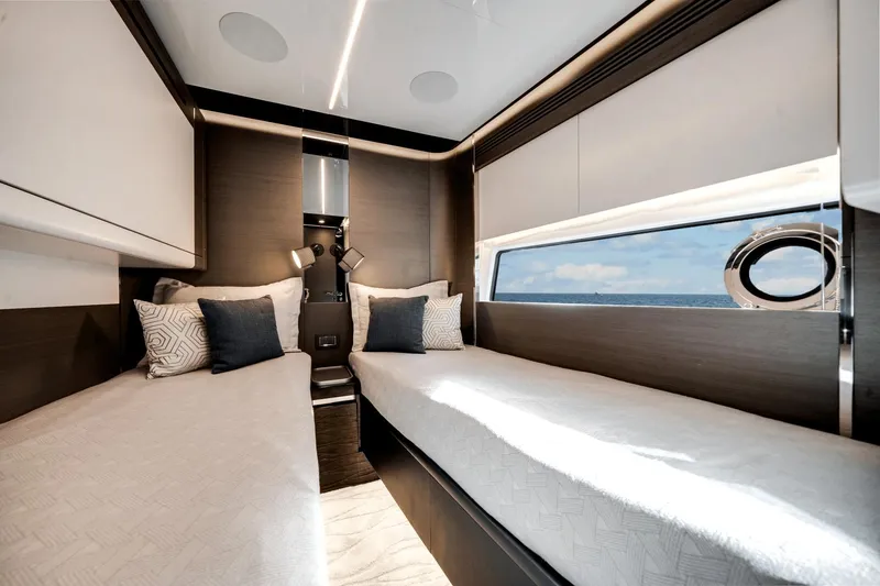 Slide: The Image of Azimut S8 2023 - 59