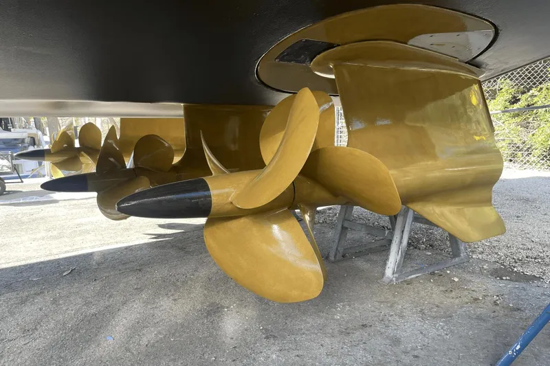 Slide: The Image of Azimut S8 2023 - 87