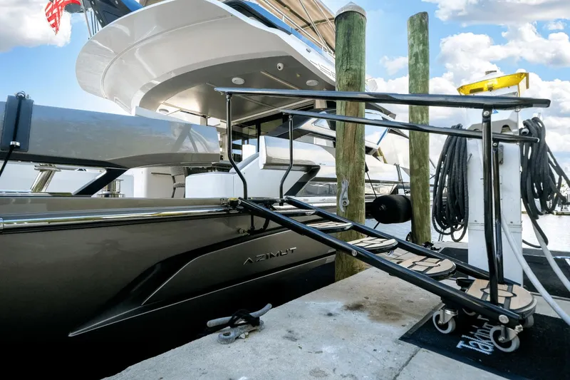 Slide: The Image of Azimut S8 2023 - 88