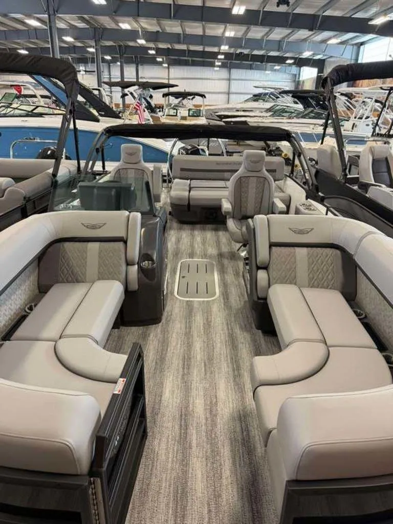 Slide: The Image of Bennington M Swingback 22 MSB 2025 - 2