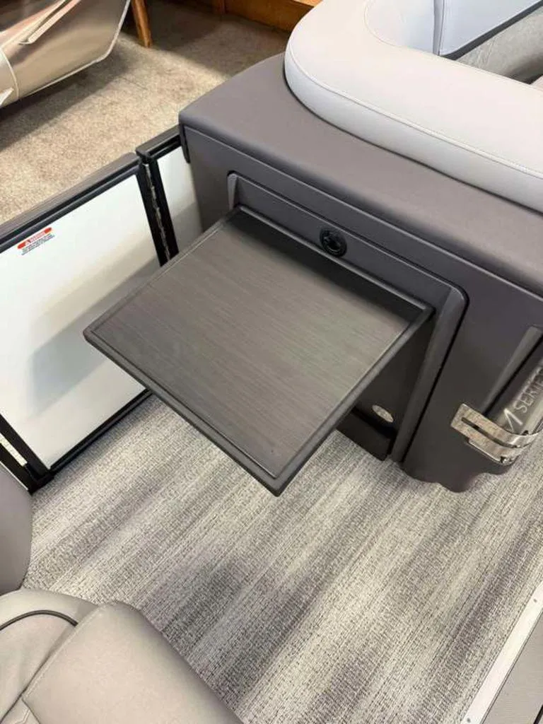 Slide: The Image of Bennington M Swingback 22 MSB 2025 - 3