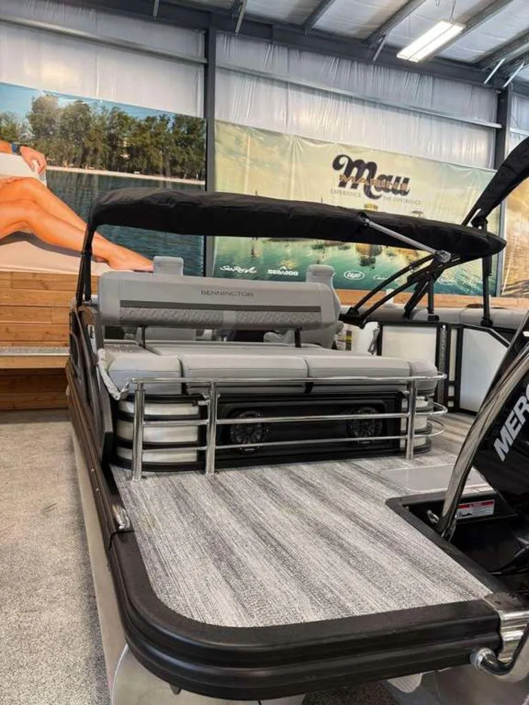 Slide: The Image of Bennington M Swingback 22 MSB 2025 - 7