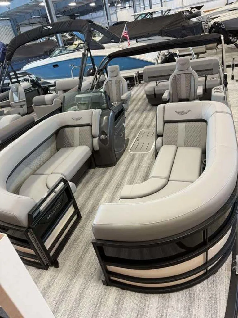 Slide: The Image of Bennington M Swingback 22 MSB 2025 - 8