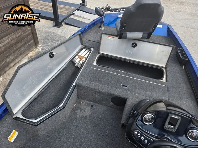 Slide: The Image of Lowe Stinger 175 2017 - 10