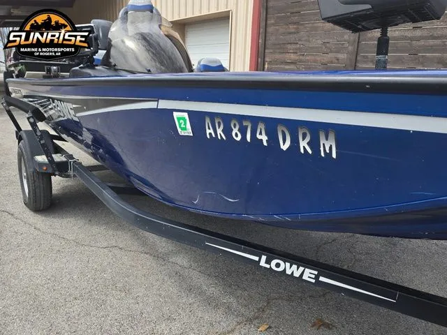 Slide: The Image of Lowe Stinger 175 2017 - 17