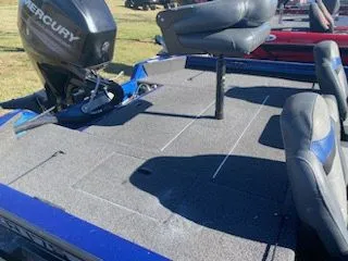 Slide: The Image of Lowe Stinger 175 2017 - 22