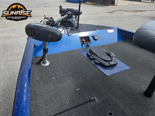 Slide: The Image of Lowe Stinger 175 2017 - 4