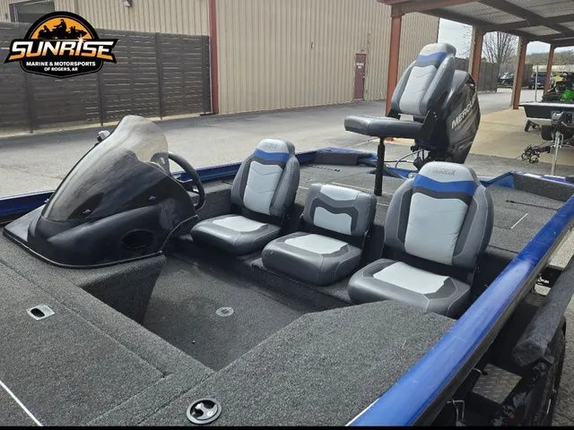 Slide: The Image of Lowe Stinger 175 2017 - 49