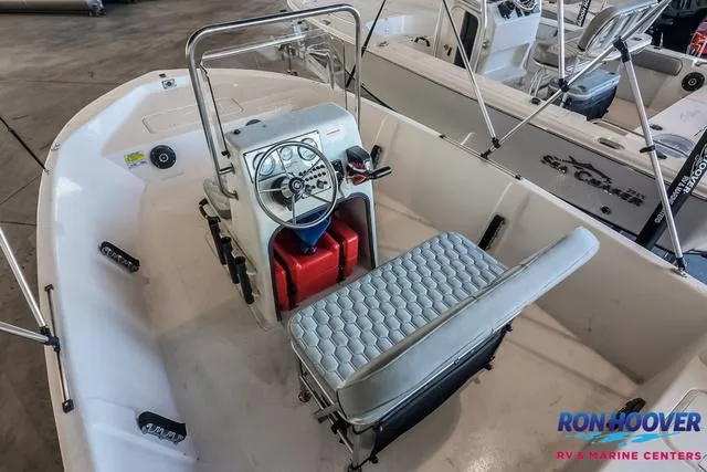 Slide: The Image of Sea Chaser EV180 Sea Skiff 2025 - 10