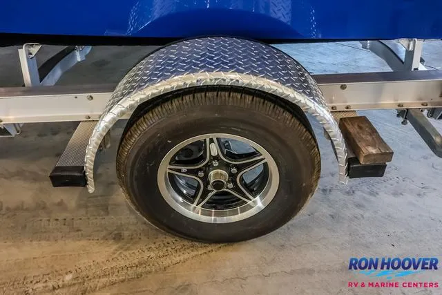 Slide: The Image of Sea Chaser EV180 Sea Skiff 2025 - 28