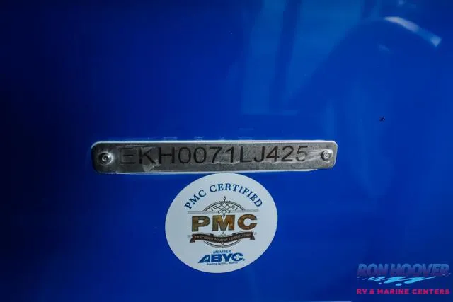 Slide: The Image of Sea Chaser EV180 Sea Skiff 2025 - 32