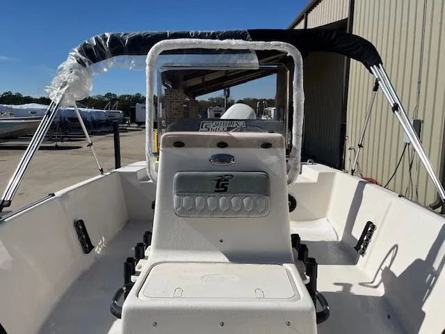 Slide: The Image of Sea Chaser EV180 Sea Skiff 2025 - 10