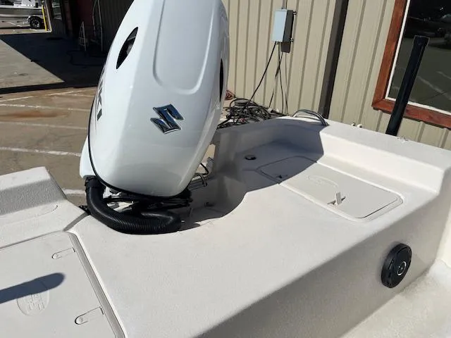 Slide: The Image of Sea Chaser EV180 Sea Skiff 2025 - 15