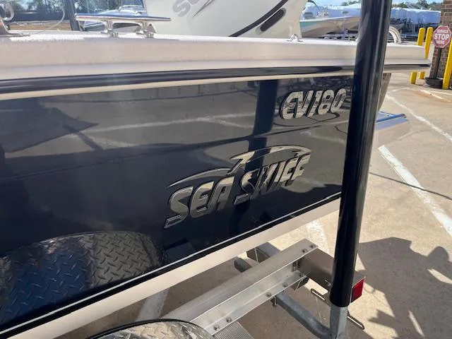 Slide: The Image of Sea Chaser EV180 Sea Skiff 2025 - 4