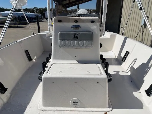 Slide: The Image of Sea Chaser EV180 Sea Skiff 2025 - 9