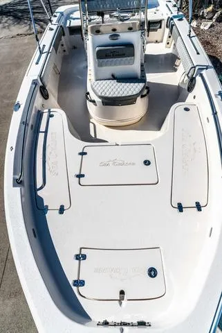 Slide: The Image of Sea Chaser 21 LX 2025 - 16