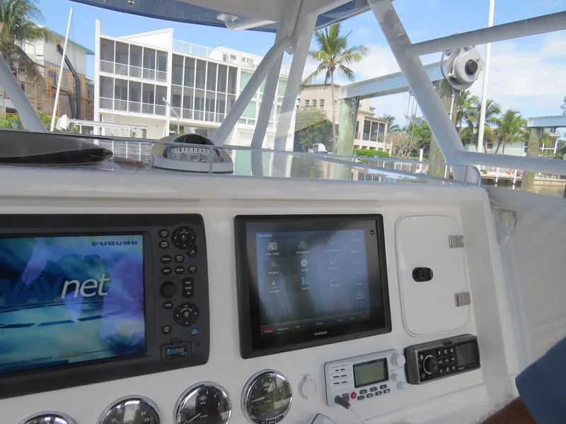 Slide: The Image of Raymarine - 30