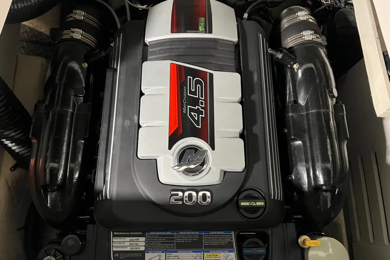 Slide: The Image of 2017 Sea Ray SPX 190 engine, 4.5L, 200 horsepower, detailed view. - 12
