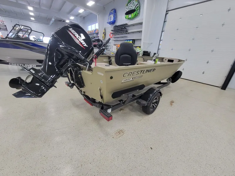 Slide: The Image of Crestliner 1800 Kodiak Tiller 2025 - 3