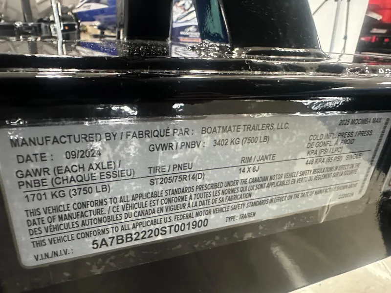 Slide: The Image of 2025 Moomba Max trailer label with specifications and manufacturing details. - 39