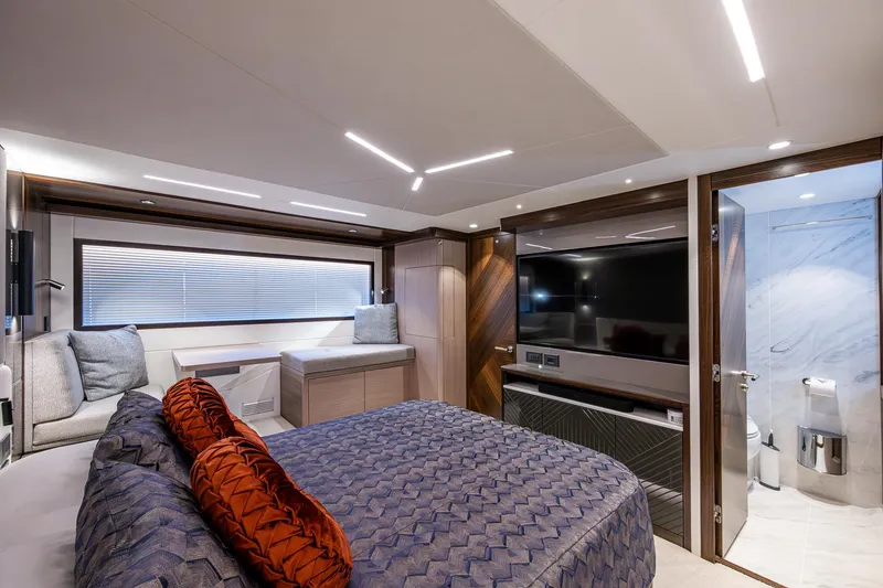 Slide: The Image of Sunseeker Manhattan 68 2022 - 101