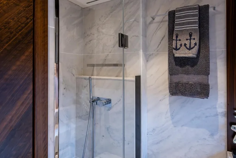 Slide: The Image of Sunseeker Manhattan 68 2022 - 83