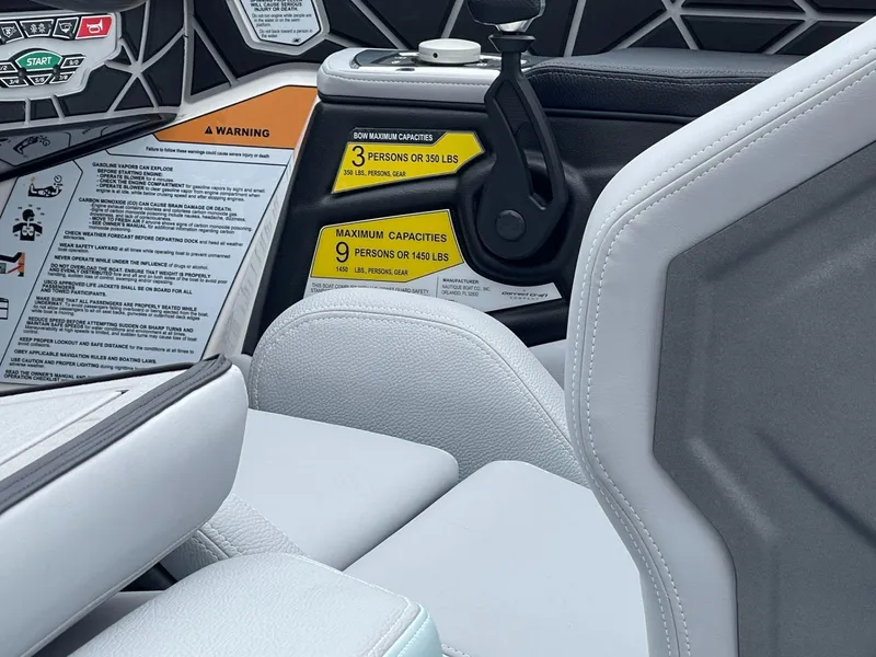 Slide: The Image of Nautique Ski Nautique 200 2025 - 9