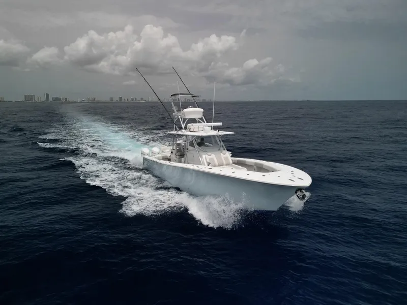 Slide: The Image of 2021 Front Runner 39 Center Console boat cruising on open ocean. - 30