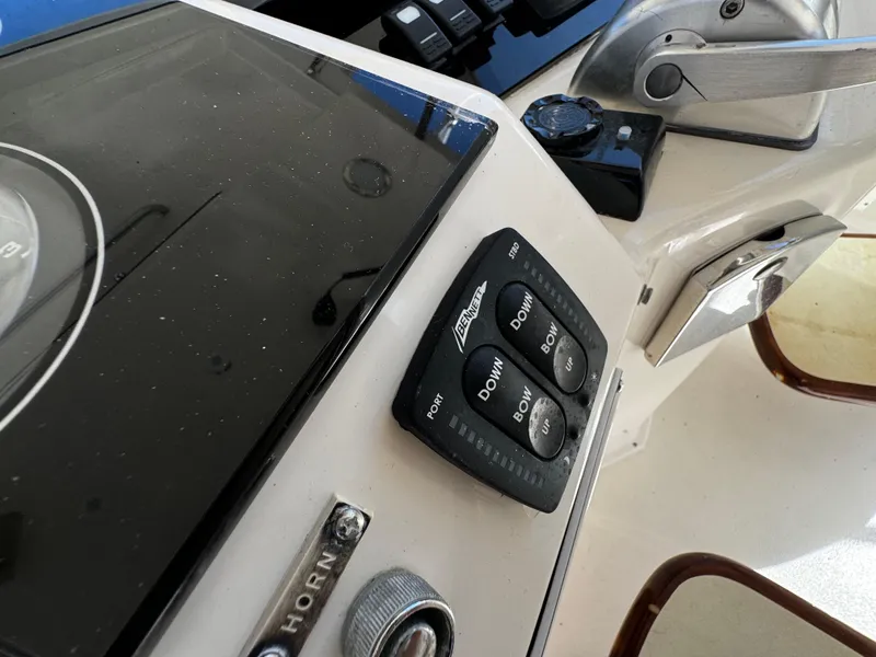 Slide: The Image of Ocean Yachts 48 CONVERTIBLE 1992 - 60