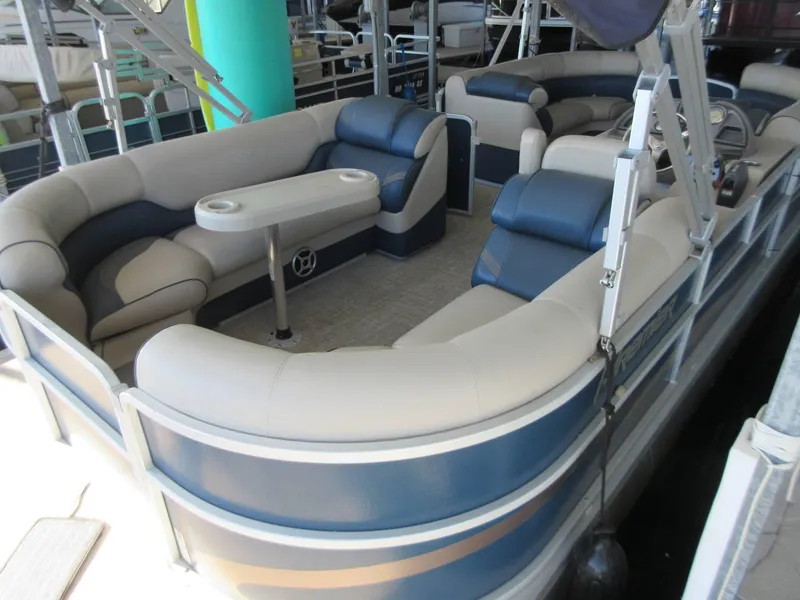 The Image of Premier 240 SunSpree RF 2017 - 1