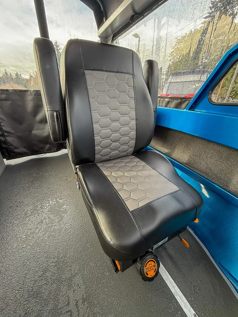 Slide: The Image of North River 22' Seahawk 2025 - 12