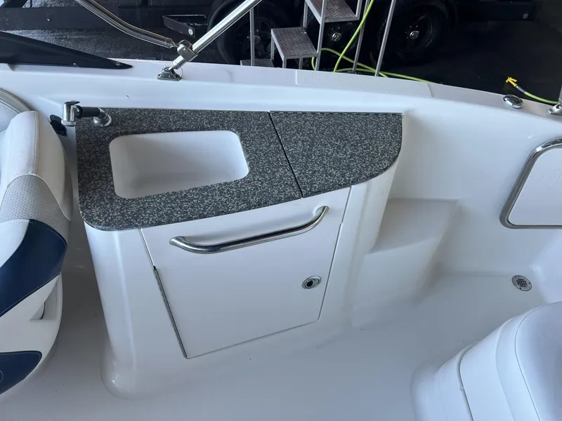 Slide: The Image of Chaparral 244 Sunesta 2009 - 15