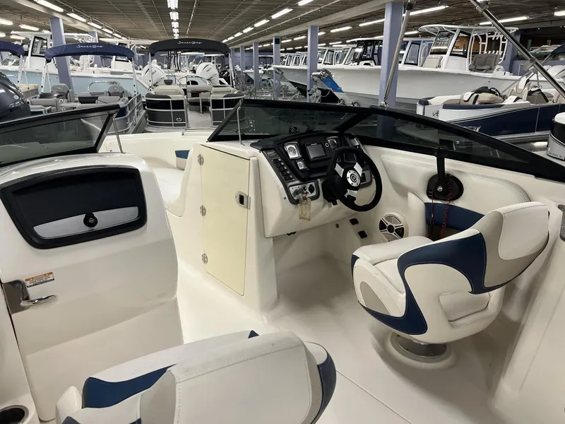 Slide: The Image of Chaparral 244 Sunesta 2009 - 16