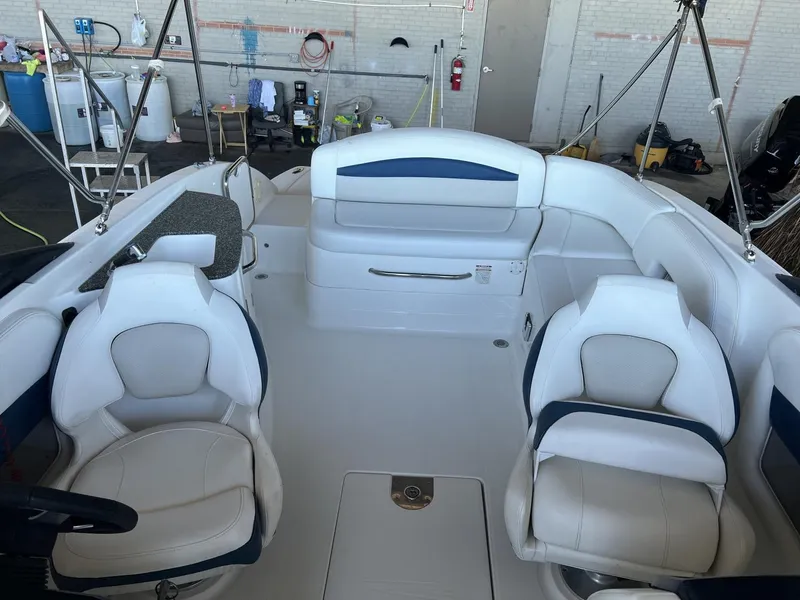 Slide: The Image of Chaparral 244 Sunesta 2009 - 18