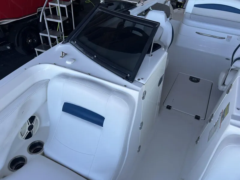 Slide: The Image of Chaparral 244 Sunesta 2009 - 21