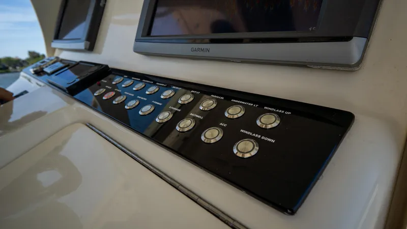 Slide: The Image of Scout 345 XSF 2012 - 52