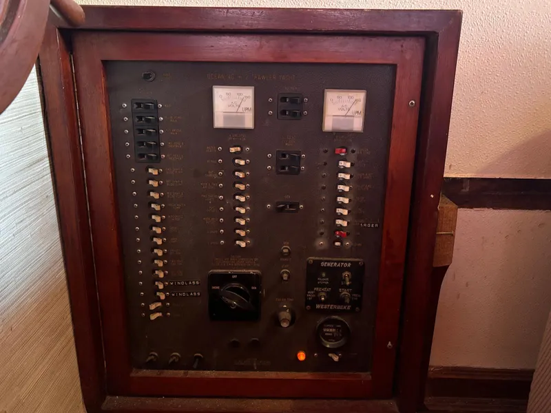 Slide: The Image of Ocean Yachts Trawler 42 + 2 1979 - 106