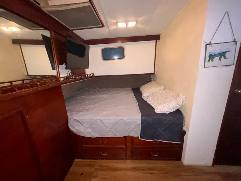 Slide: The Image of Ocean Yachts Trawler 42 + 2 1979 - 69