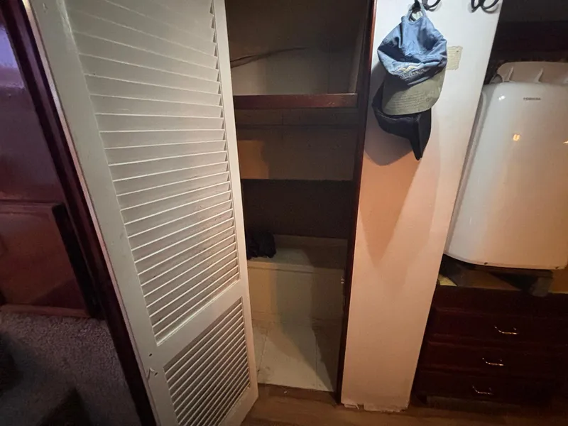 Slide: The Image of Ocean Yachts Trawler 42 + 2 1979 - 72