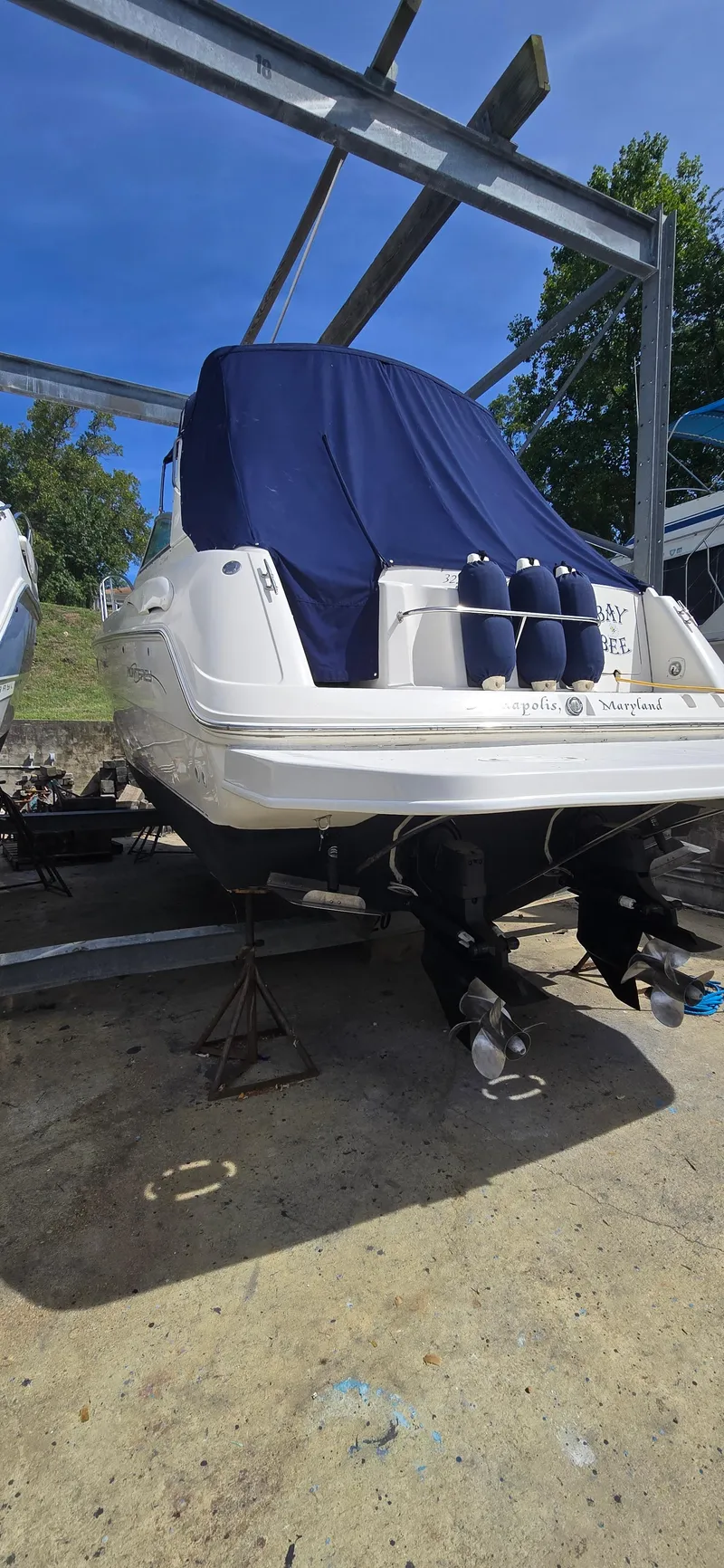 Slide: The Image of Monterey 322 Cruiser 2002 - 1