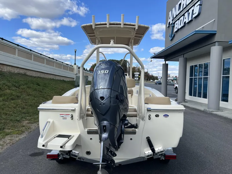 Slide: The Image of Scout Sportfish 195 2025 - 5