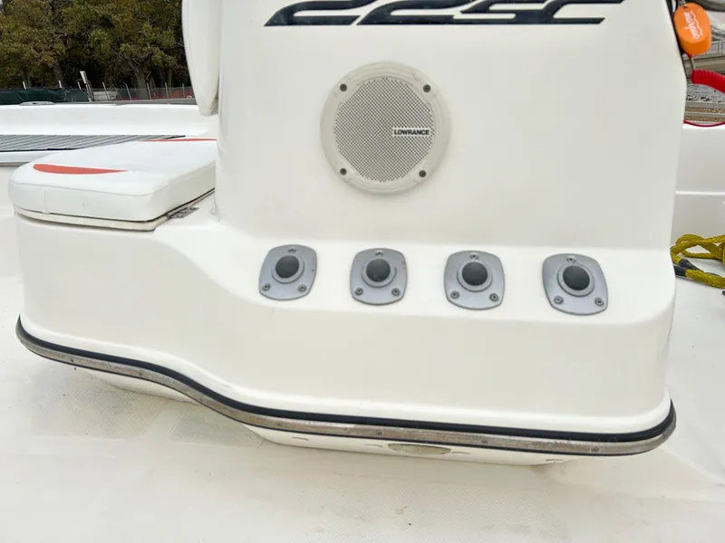 Slide: The Image of 2013 Epic 22 SC boat with speaker and rod holders on deck. - 41