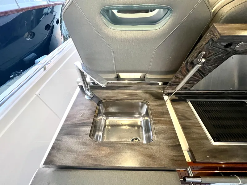 Slide: The Image of Cockpit - Sink - 46