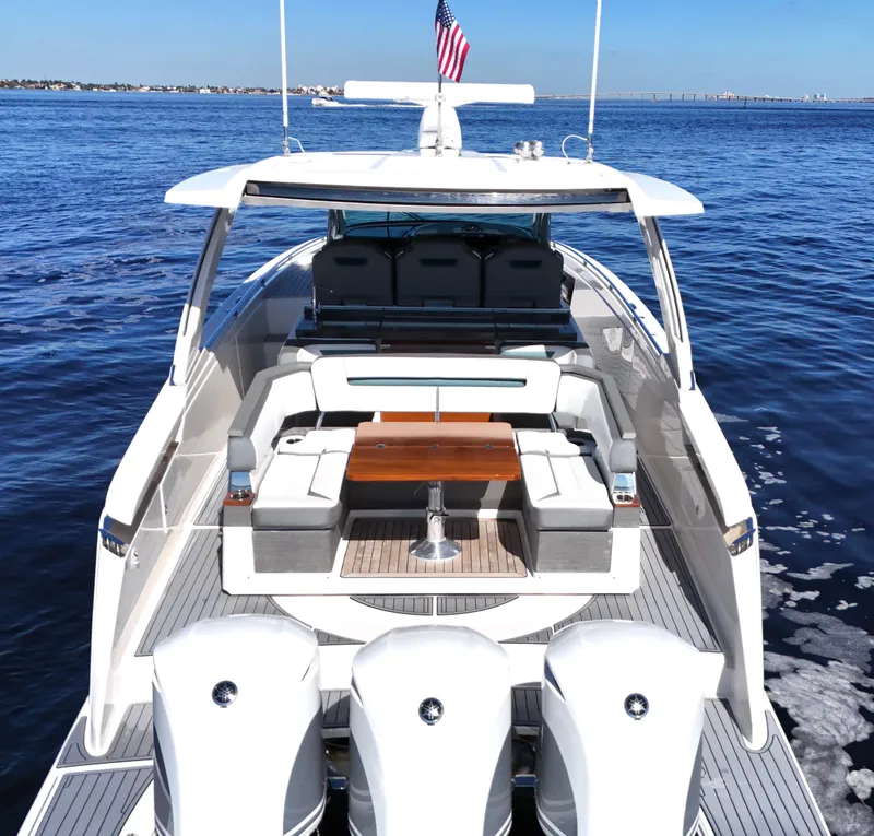 Slide: The Image of Tiara 38 LS 2018 - 81