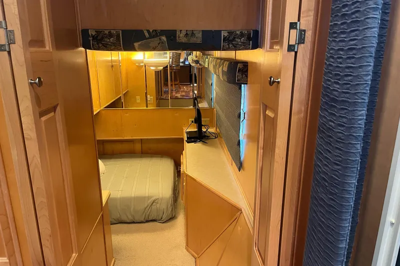 Slide: The Image of Guest Room 1  - 17